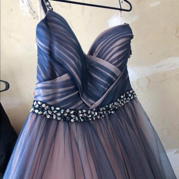 Formal dress, tags on, never worn. - Picture 6 of 6